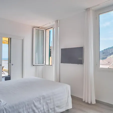 Medusa 3* Finale Ligure