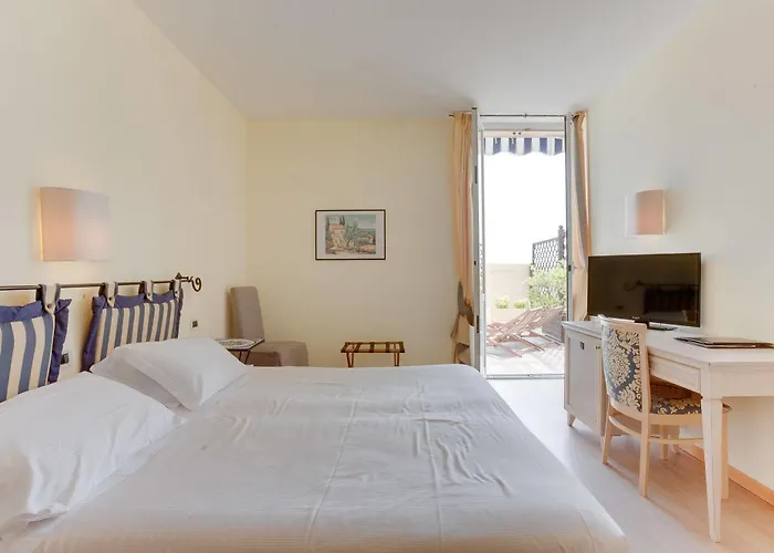 Medusa Hotel 3*